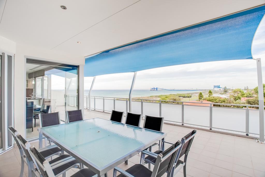 Spinnakers By Rockingham Apartments Eksteriør billede